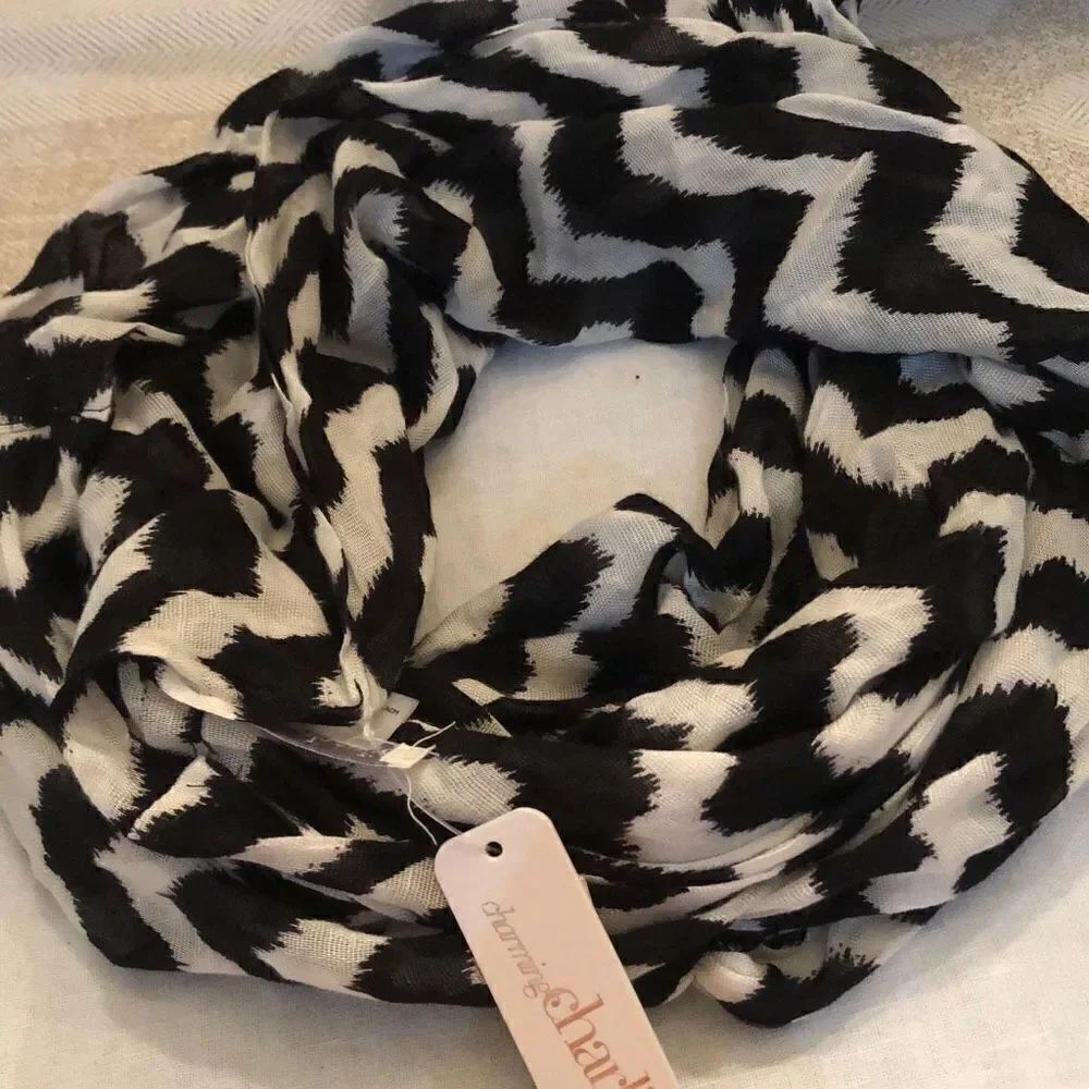 NWT Charming, Charlie, black and white infinity scarf as is ￼
